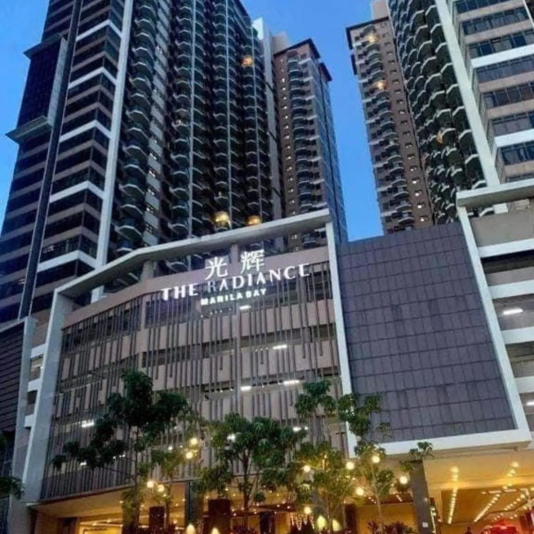Bayfront Bliss- Pet-Friendly With Fast Wifi, Netflix & Pool Access Near Moa, Airport & Manila Bay