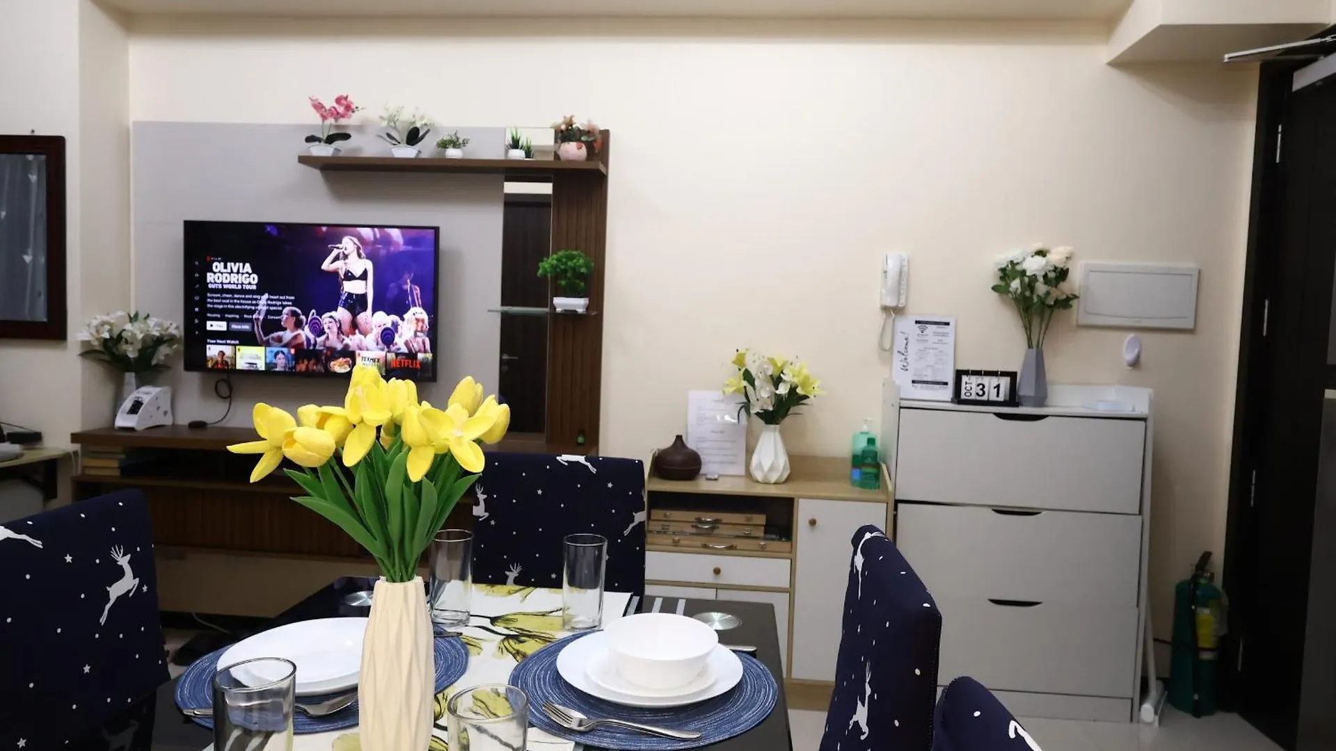 Aparthotel Bayfront Bliss- Pet-Friendly With Fast Wifi, Netflix & Pool Access Near Moa, Airport & Manila Bay