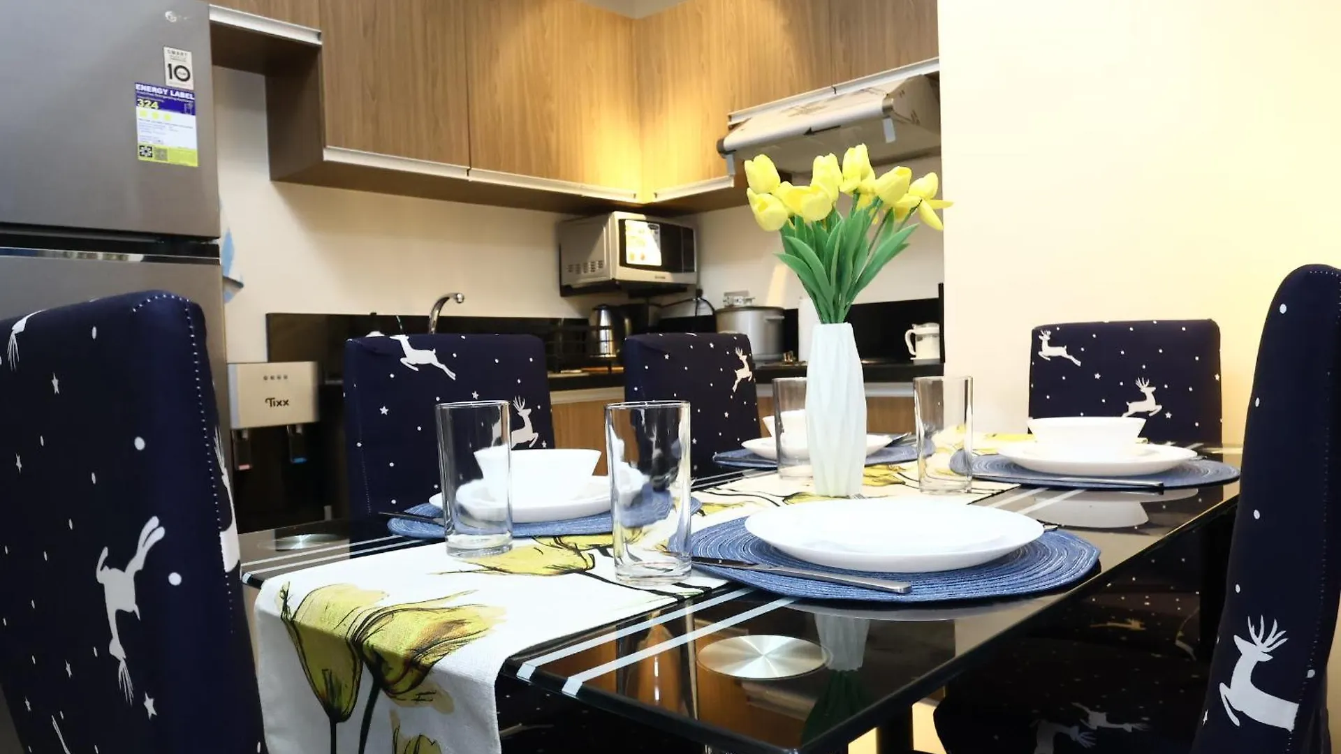 Aparthotel Bayfront Bliss- Pet-Friendly With Fast Wifi, Netflix & Pool Access Near Moa, Airport & Manila Bay